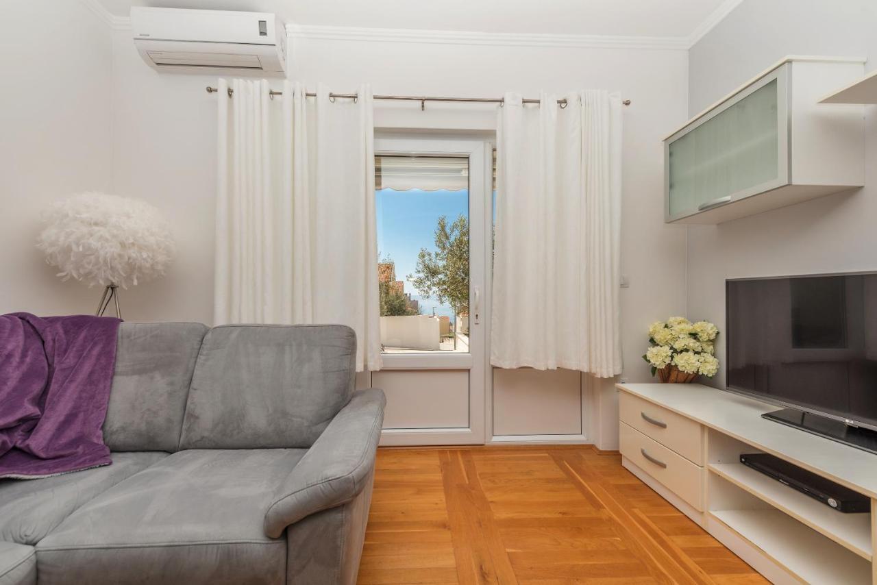 Long Apartment Makarska Exterior foto